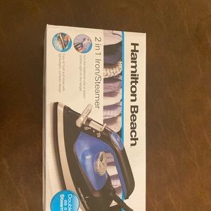 New in box Hamilton Beach 2 in 1 iron/ steamer